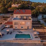 Silvana Villa Bilice
