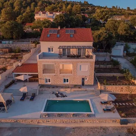 Silvana Villa Bilice