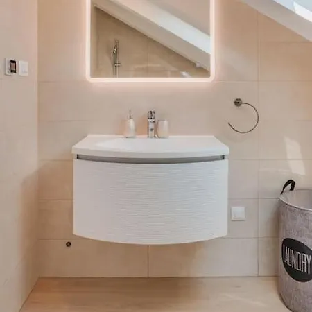 Silvana Villa Bilice